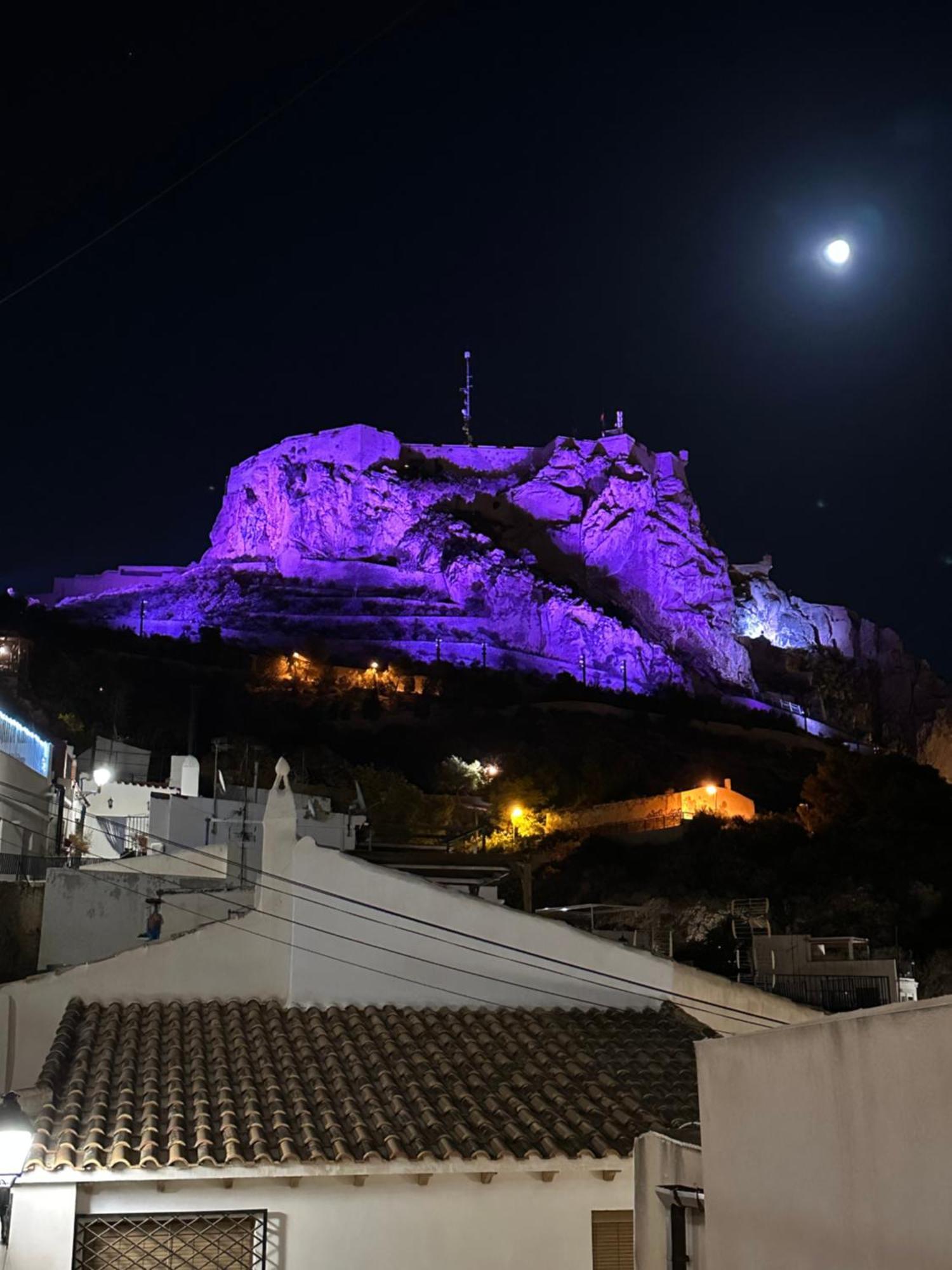 Nuevo Casco Antiguo, Playa Y Castillo Alicante Extérieur photo